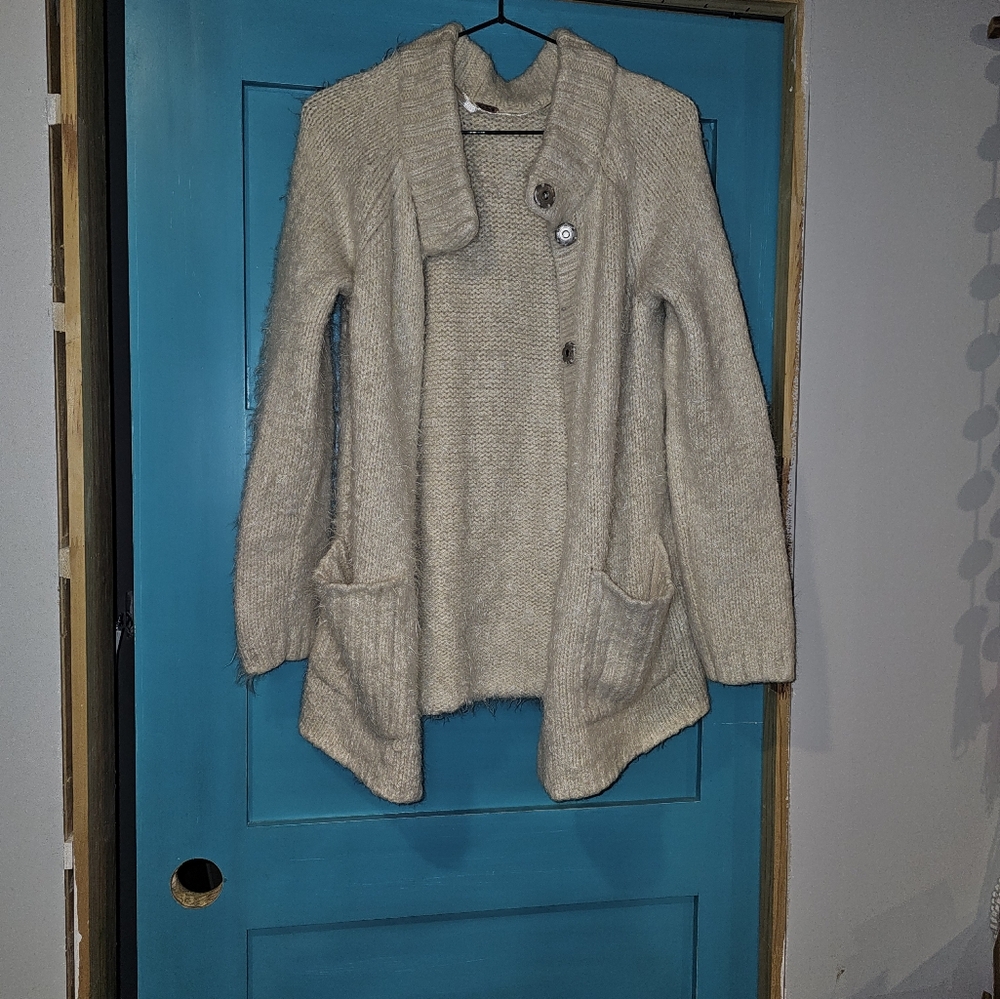 Free People Fizzy Button Up Long Sweater.  Size S